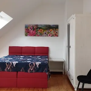 Privatunterkunft Zentrum Stadthaus Zimmer 3